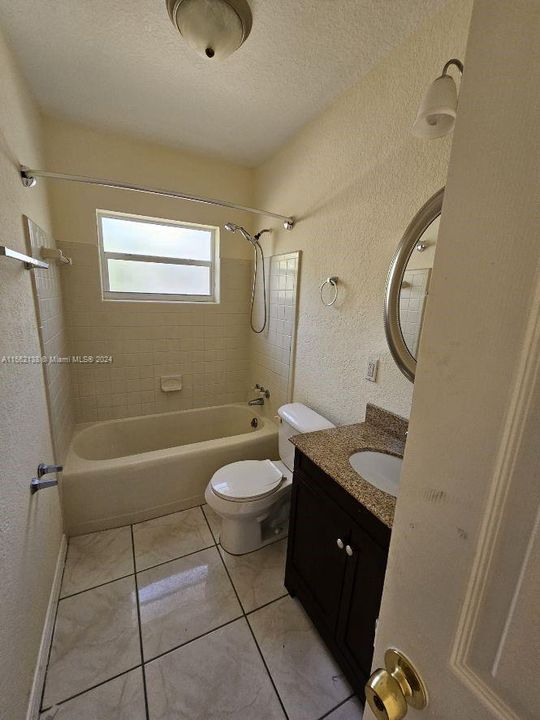 最近租的: $2,600 (0 贝兹, 2 浴室, 1200 平方英尺)