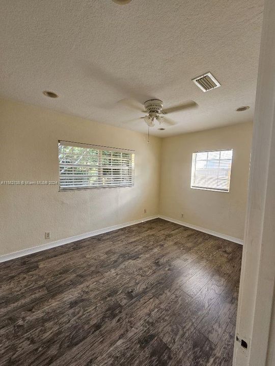 Recently Rented: $2,600 (0 beds, 2 baths, 1200 Square Feet)