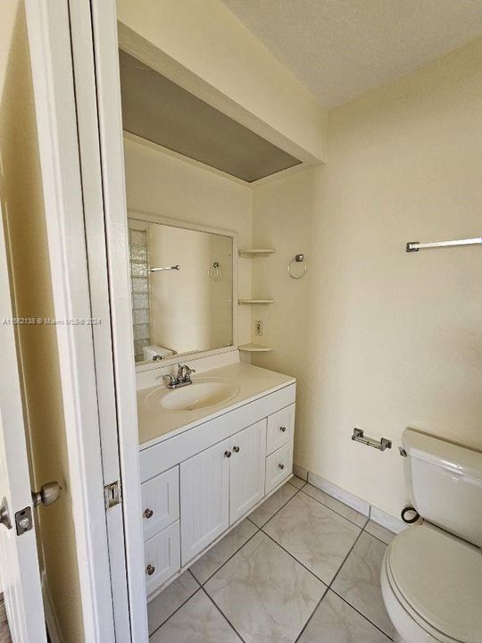 Недавно арендовано: $2,600 (0 спален, 2 ванн, 1200 Квадратных фут)