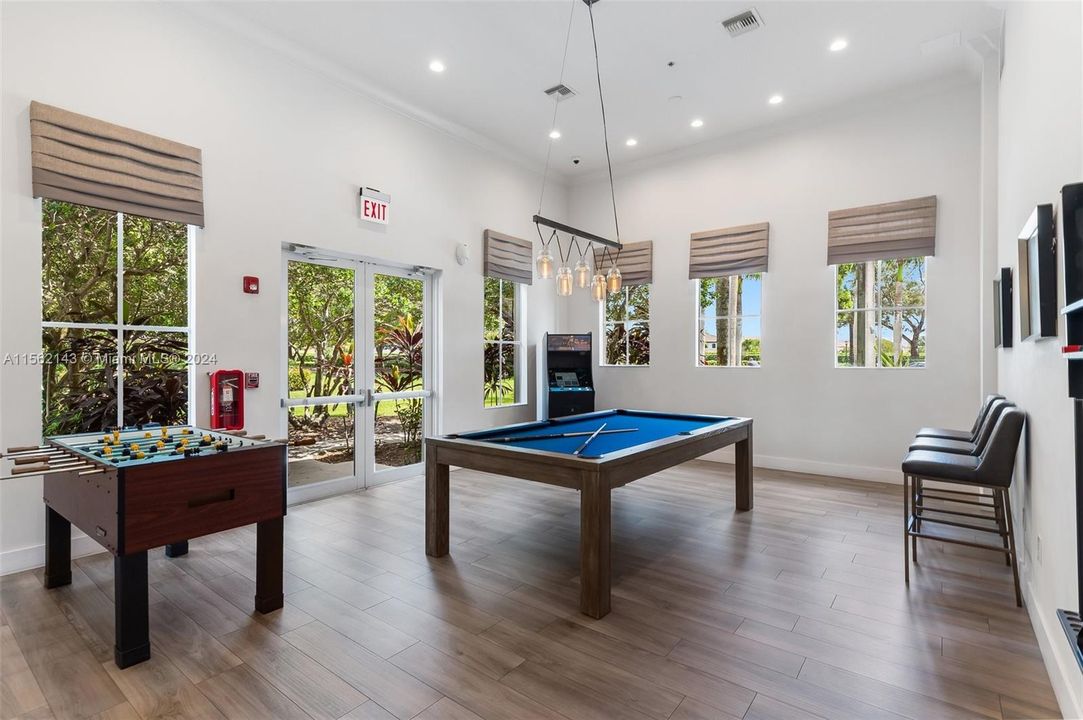 Active With Contract: $1,279,500 (5 beds, 3 baths, 2955 Square Feet)
