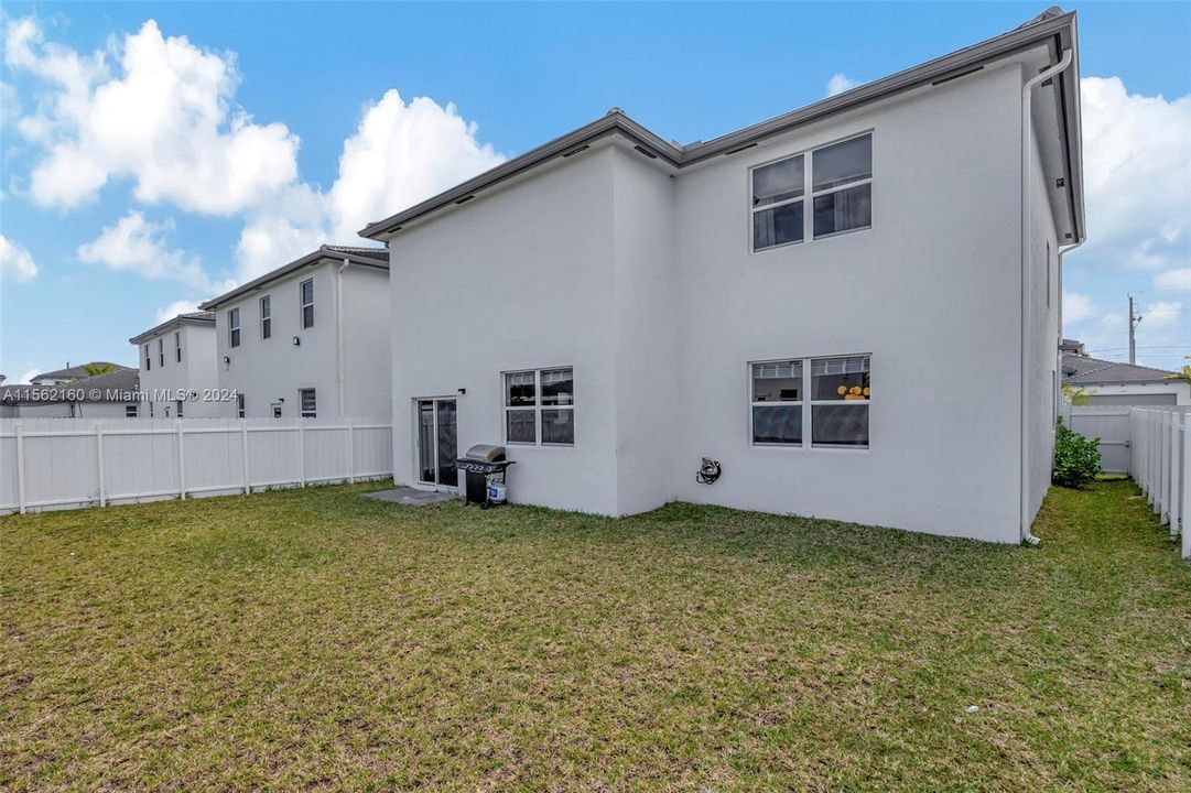 Active With Contract: $775,000 (4 beds, 2 baths, 2591 Square Feet)