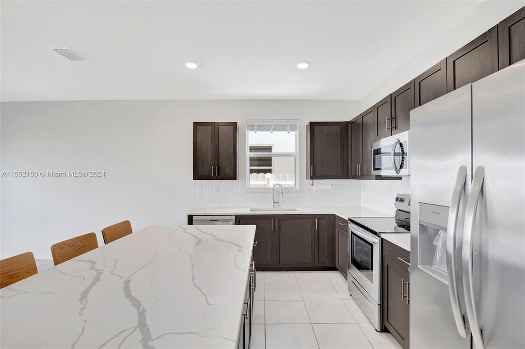For Sale: $775,000 (4 beds, 2 baths, 2591 Square Feet)