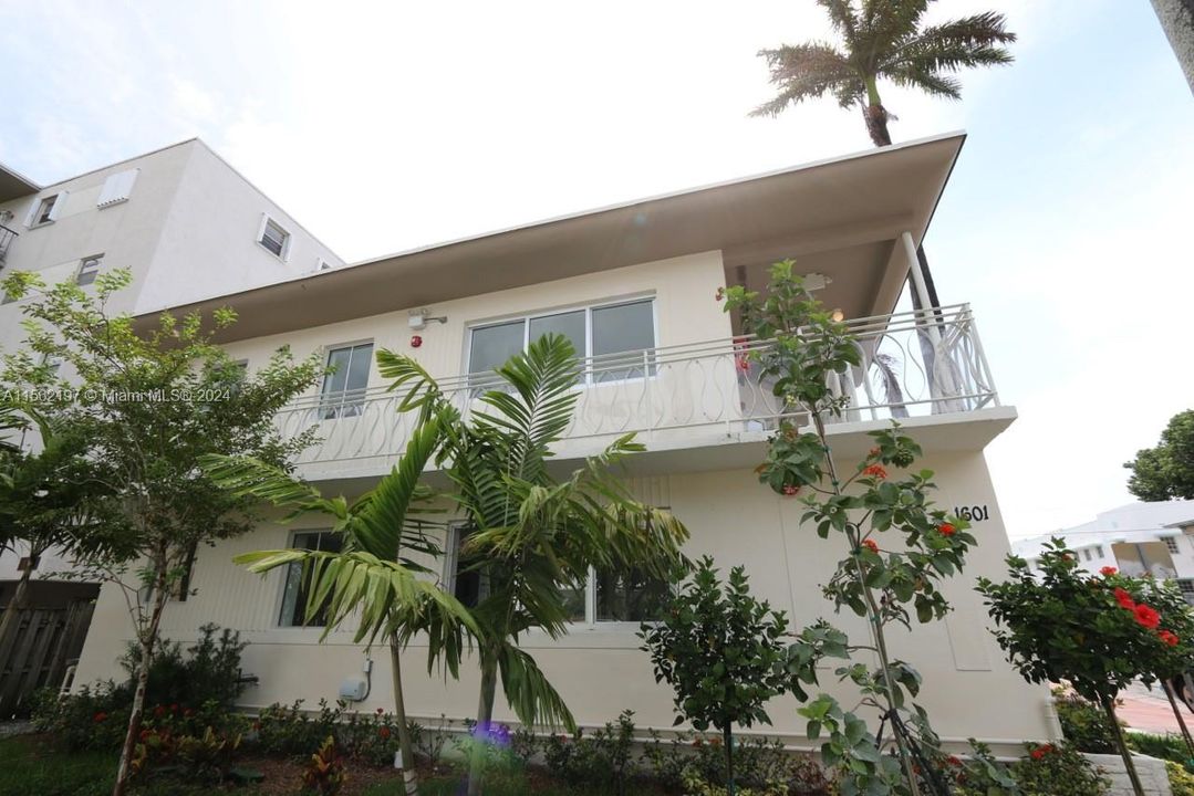 Recently Rented: $1,850 (1 beds, 1 baths, 390 Square Feet)