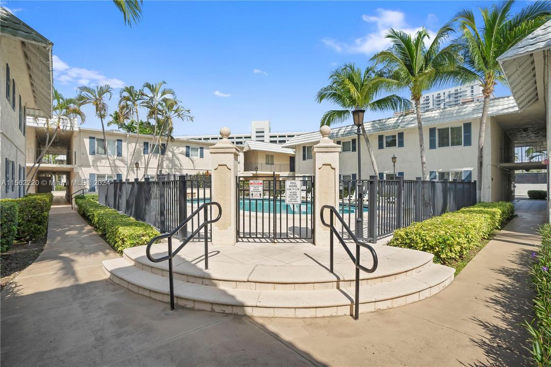 Recently Sold: $368,000 (2 beds, 1 baths, 805 Square Feet)