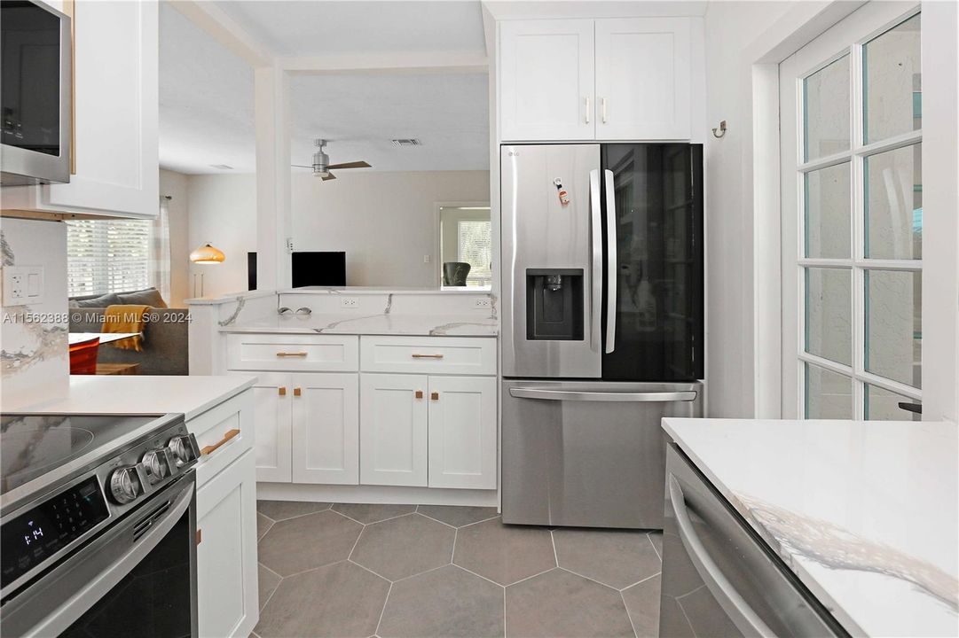 For Sale: $1,199,000 (3 beds, 2 baths, 1928 Square Feet)