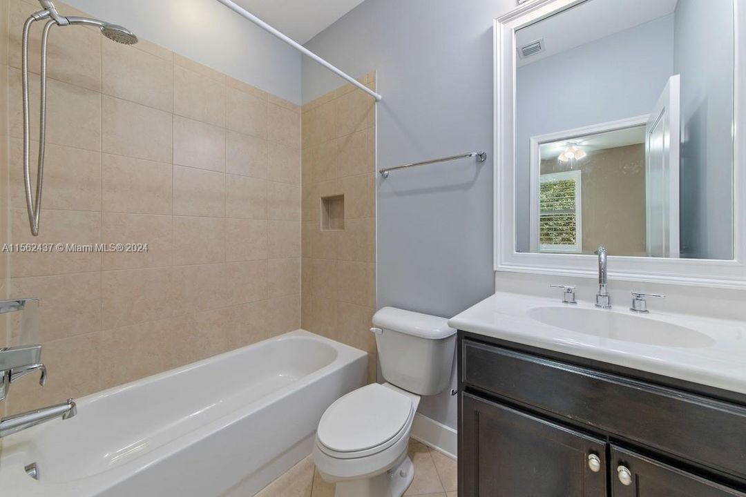 待售: $645,000 (3 贝兹, 3 浴室, 1770 平方英尺)