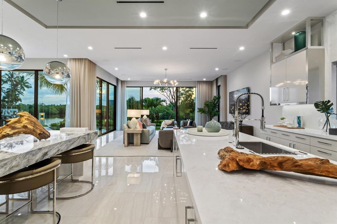 mls_KITCHEN_STRAIGHT