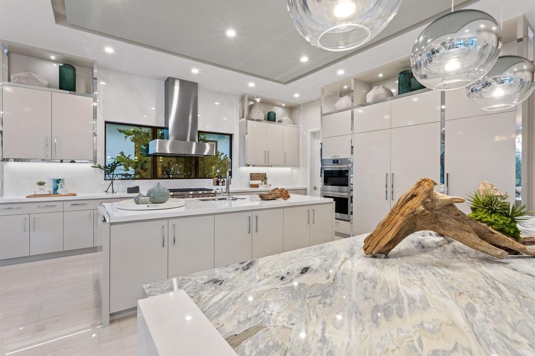 mls_KITCHEN_LEFT