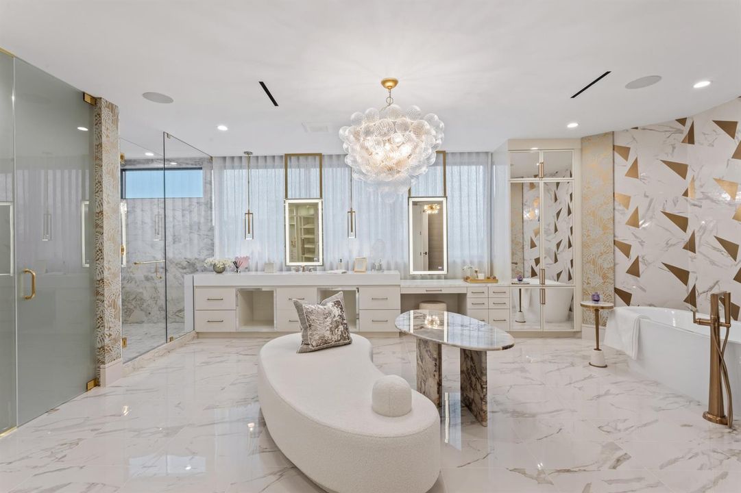 mls_PRIMARY_BATHROOM