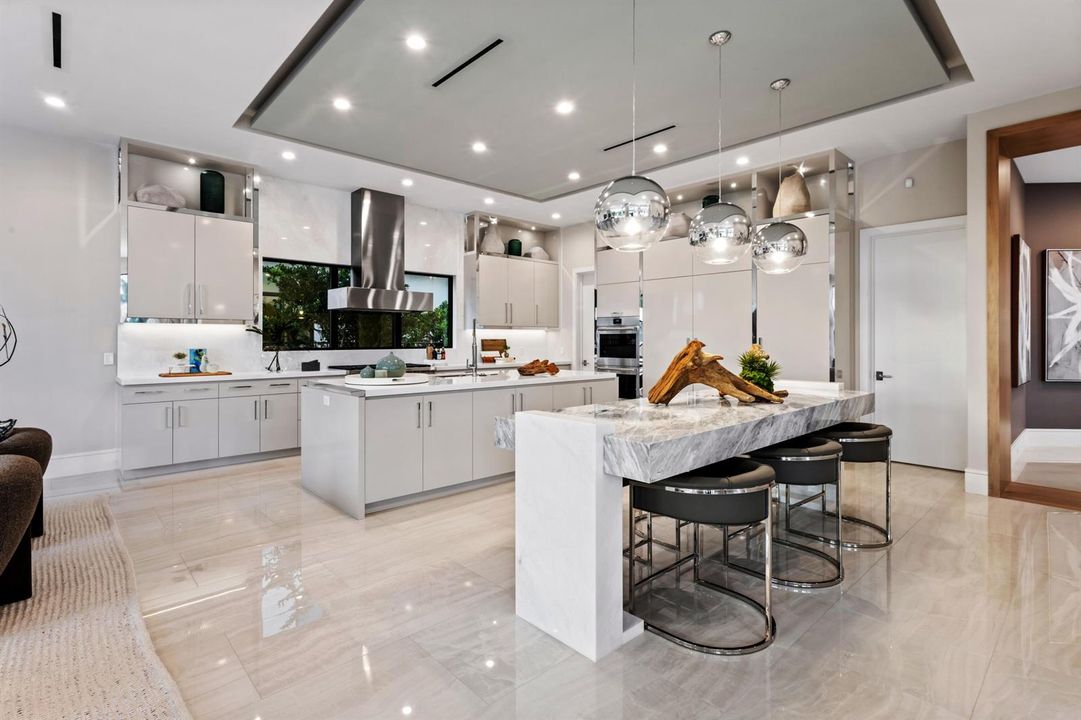 mls_KITCHEN_LEFT_WIDE