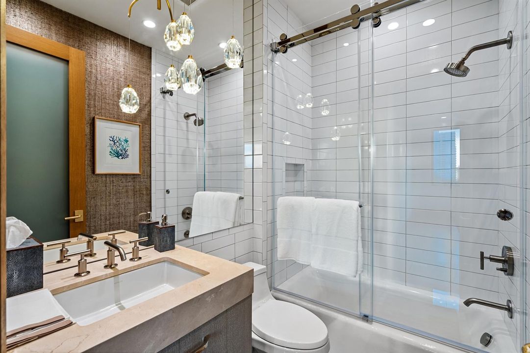 mls_BATHROOM_3