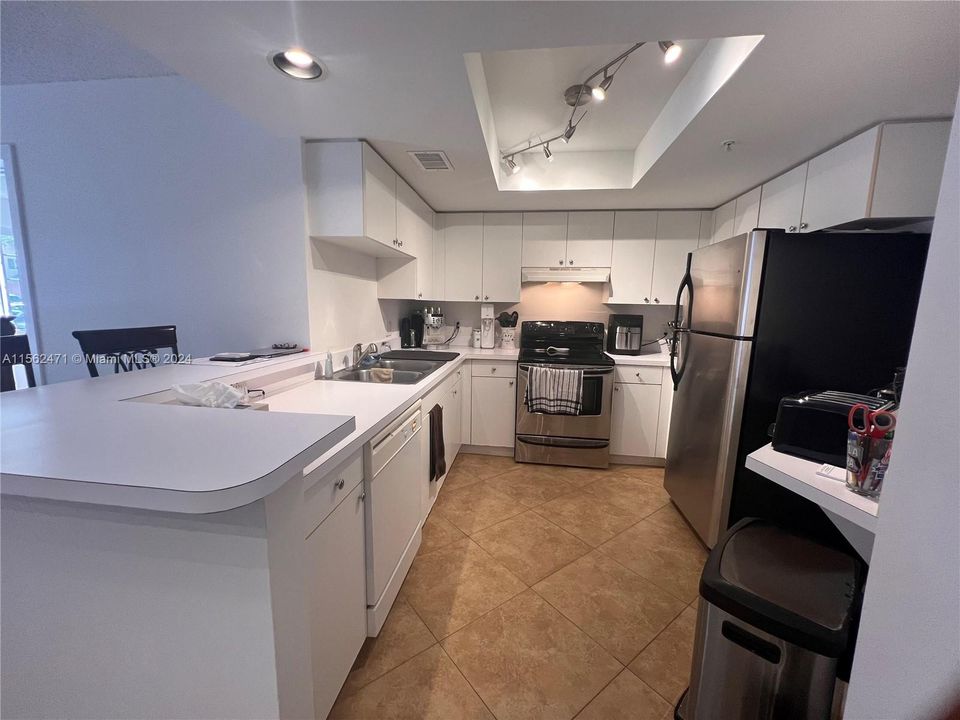 Recently Rented: $2,750 (2 beds, 2 baths, 1054 Square Feet)