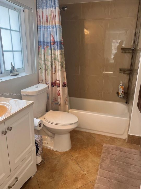 Recently Rented: $2,750 (2 beds, 2 baths, 1054 Square Feet)