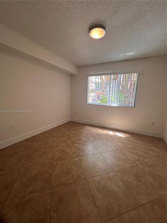Recently Rented: $2,750 (2 beds, 2 baths, 1054 Square Feet)