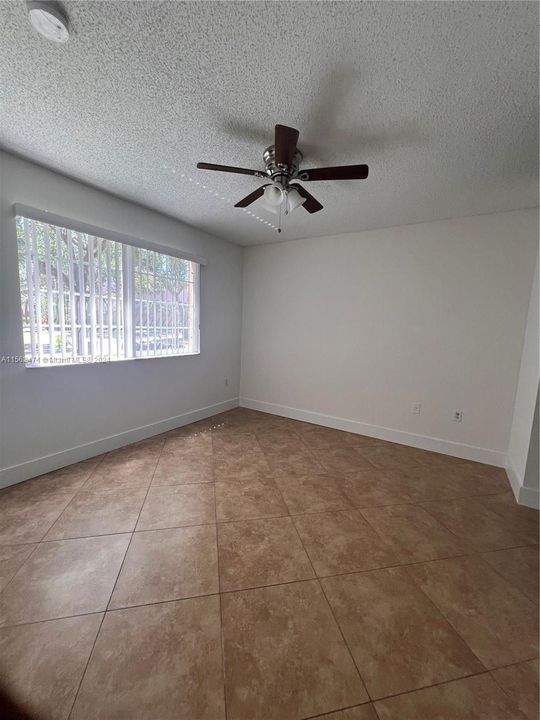 Recently Rented: $2,750 (2 beds, 2 baths, 1054 Square Feet)