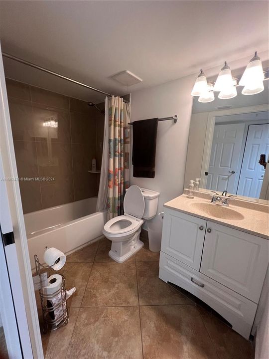 Recently Rented: $2,750 (2 beds, 2 baths, 1054 Square Feet)