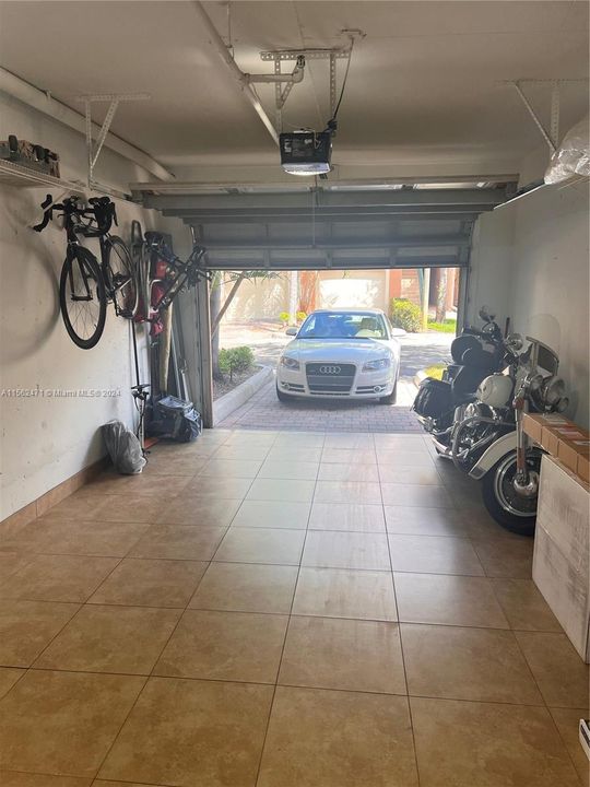 Recently Rented: $2,750 (2 beds, 2 baths, 1054 Square Feet)