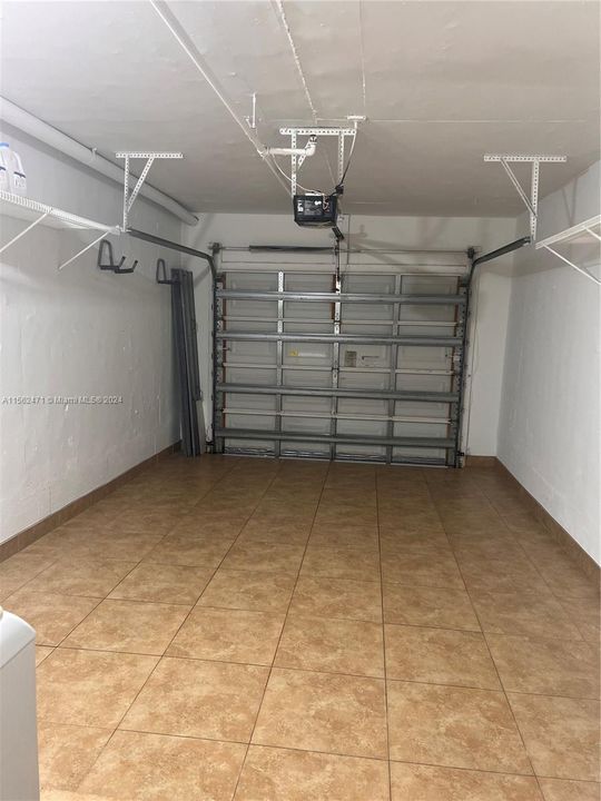 Recently Rented: $2,750 (2 beds, 2 baths, 1054 Square Feet)