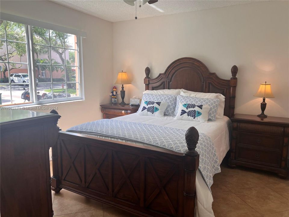 Recently Rented: $2,750 (2 beds, 2 baths, 1054 Square Feet)