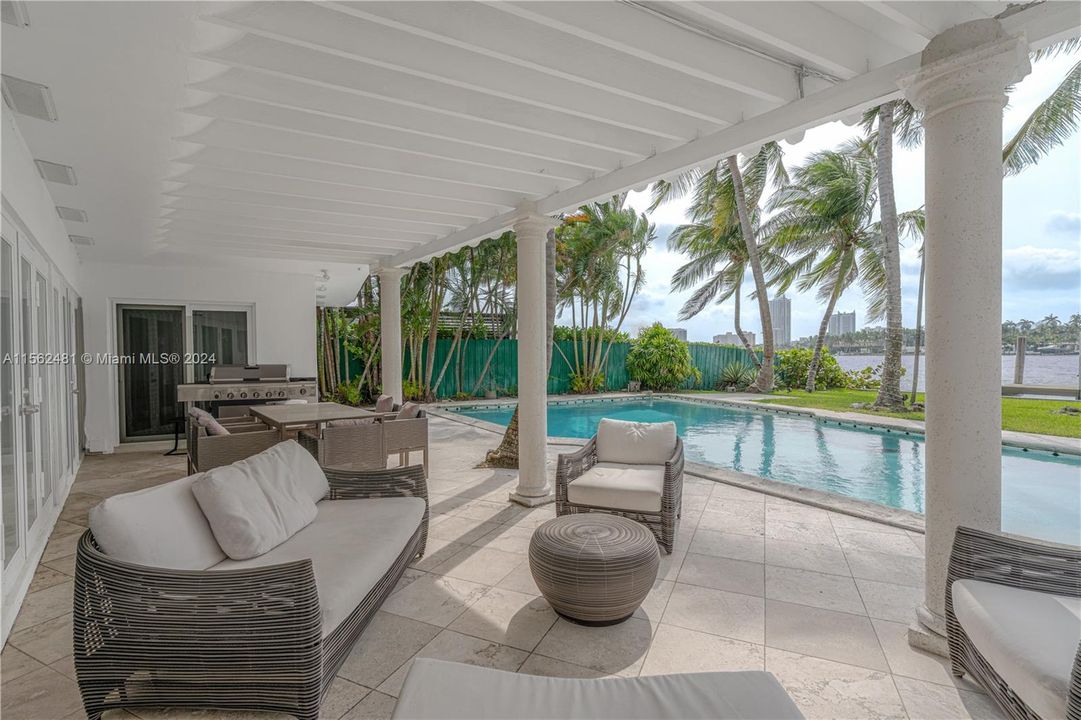 Active With Contract: $6,500,000 (4 beds, 4 baths, 3407 Square Feet)