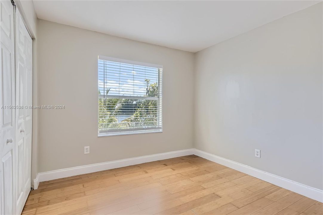 For Sale: $550,000 (3 beds, 2 baths, 1652 Square Feet)