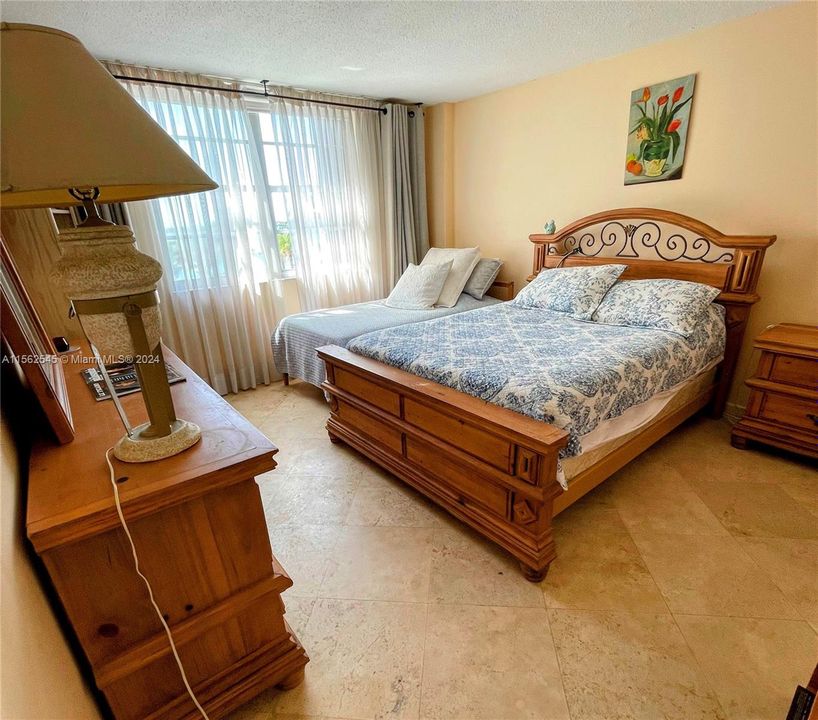 En Venta: $550,000 (1 camas, 1 baños, 950 Pies cuadrados)