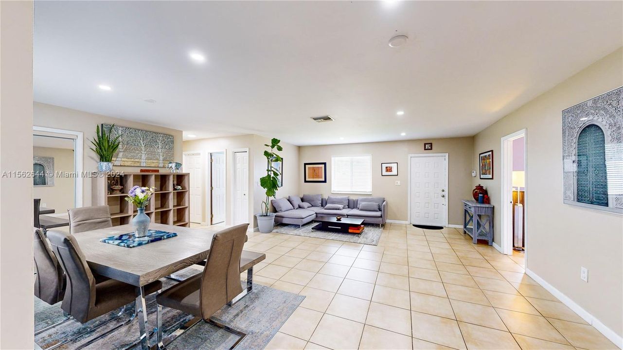 Active With Contract: $499,900 (3 beds, 2 baths, 1502 Square Feet)