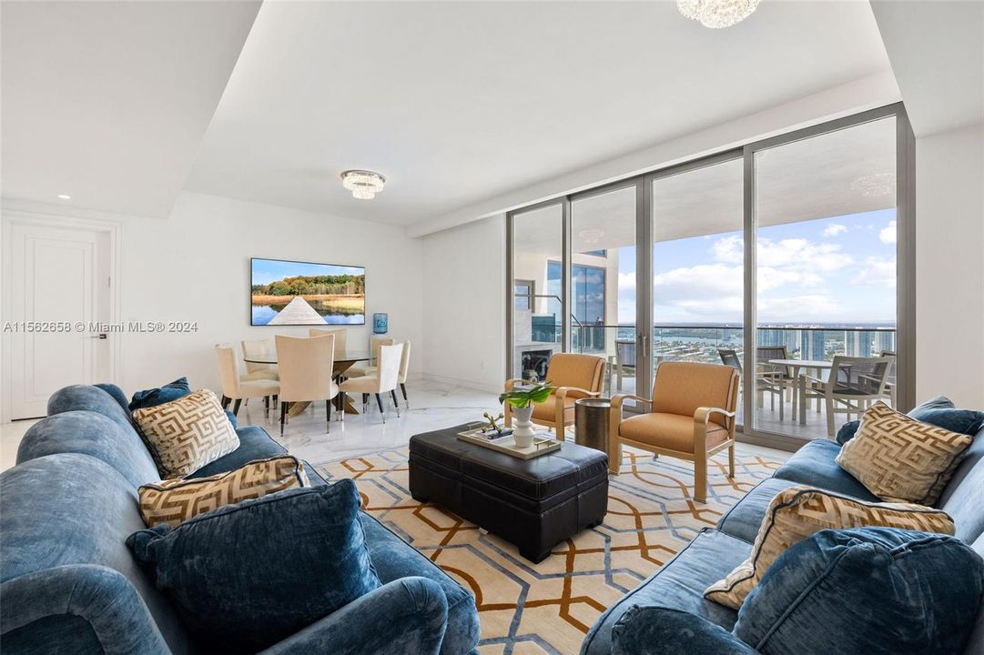 For Sale: $6,900,000 (3 beds, 4 baths, 2616 Square Feet)