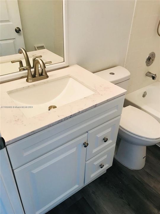 Recently Rented: $2,100 (2 beds, 2 baths, 1096 Square Feet)