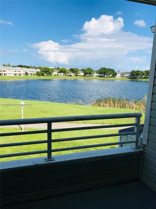 Recently Rented: $2,100 (2 beds, 2 baths, 1096 Square Feet)