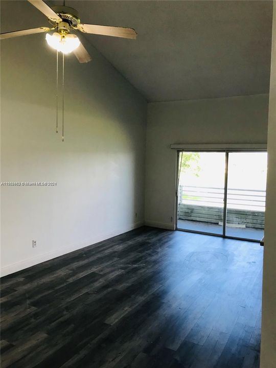 Recently Rented: $2,100 (2 beds, 2 baths, 1096 Square Feet)