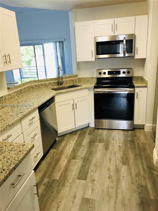 Recently Rented: $2,100 (2 beds, 2 baths, 1096 Square Feet)