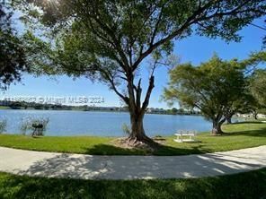 Recently Rented: $2,100 (2 beds, 2 baths, 1096 Square Feet)