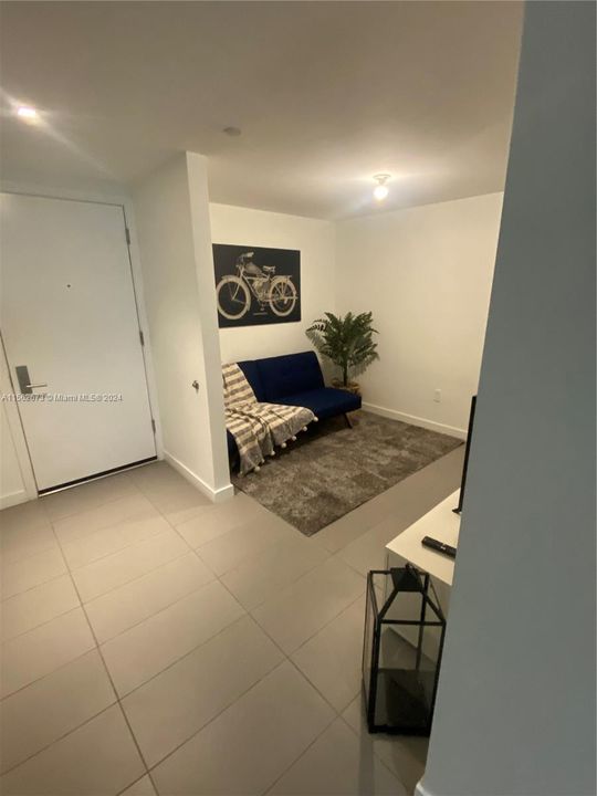 Recently Sold: $450,000 (1 beds, 1 baths, 853 Square Feet)