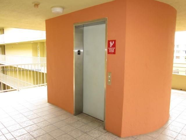 最近租的: $2,000 (1 贝兹, 1 浴室, 810 平方英尺)