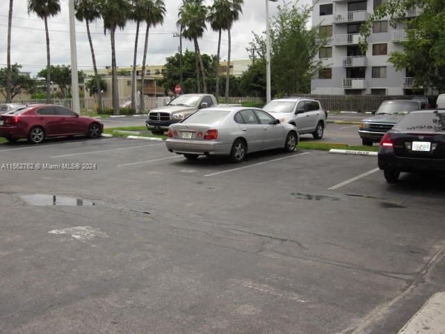 最近租的: $2,000 (1 贝兹, 1 浴室, 810 平方英尺)