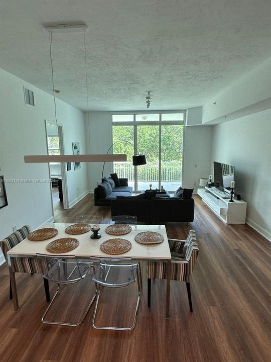 Recently Rented: $3,000 (2 beds, 2 baths, 1603 Square Feet)