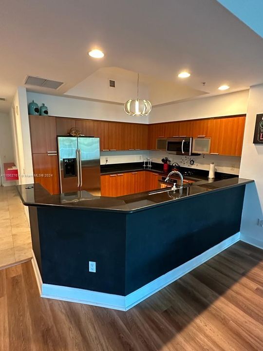 Recently Rented: $3,000 (2 beds, 2 baths, 1603 Square Feet)