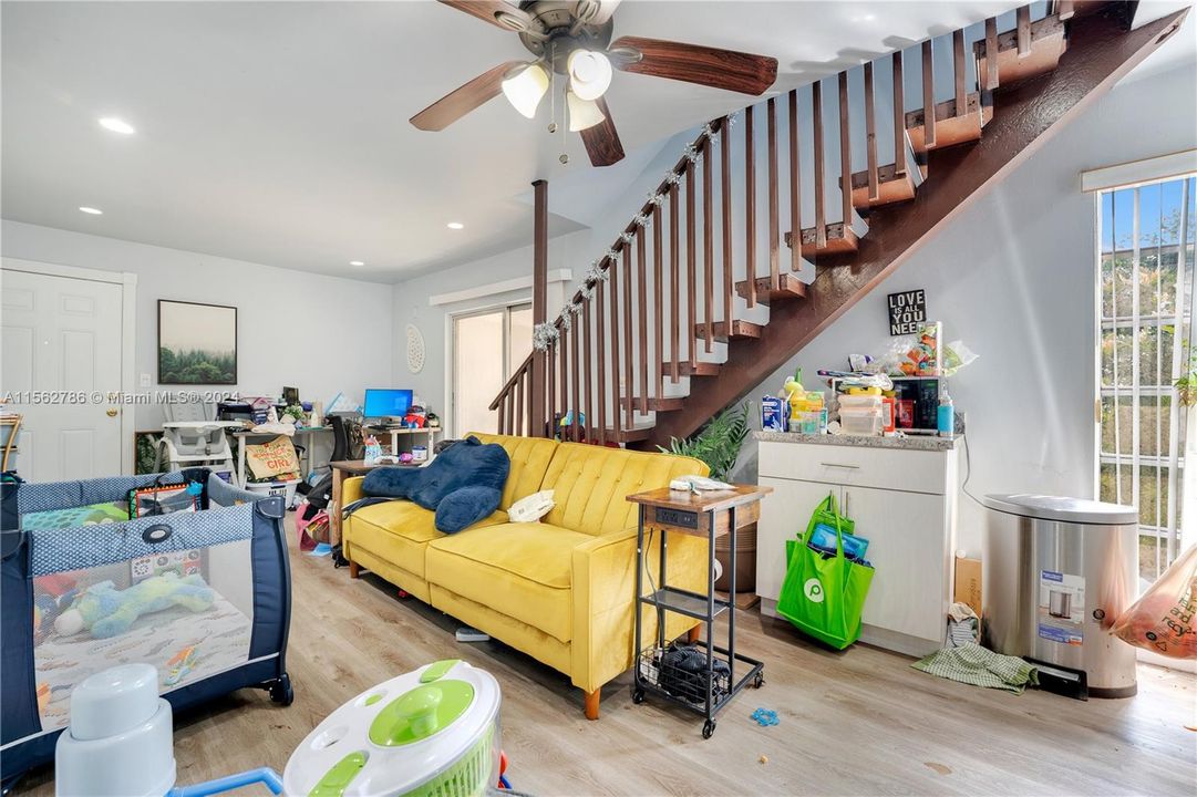 Recently Rented: $1,750 (1 beds, 1 baths, 635 Square Feet)