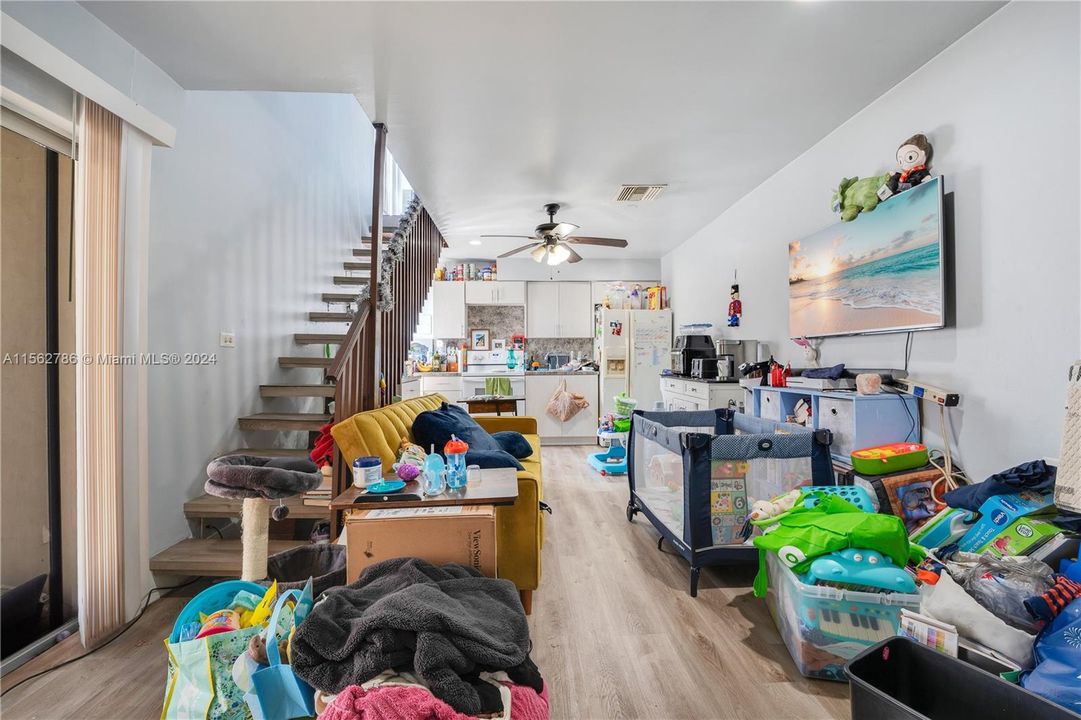 Recently Rented: $1,750 (1 beds, 1 baths, 635 Square Feet)