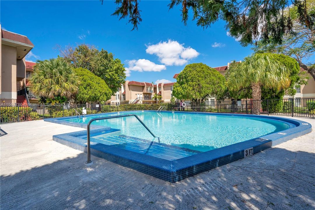 Recently Rented: $1,750 (1 beds, 1 baths, 635 Square Feet)