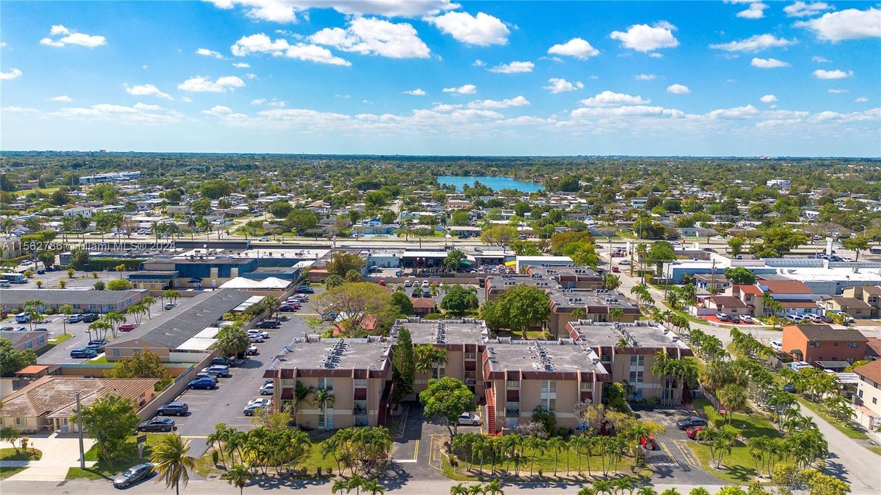 Recently Rented: $1,750 (1 beds, 1 baths, 635 Square Feet)