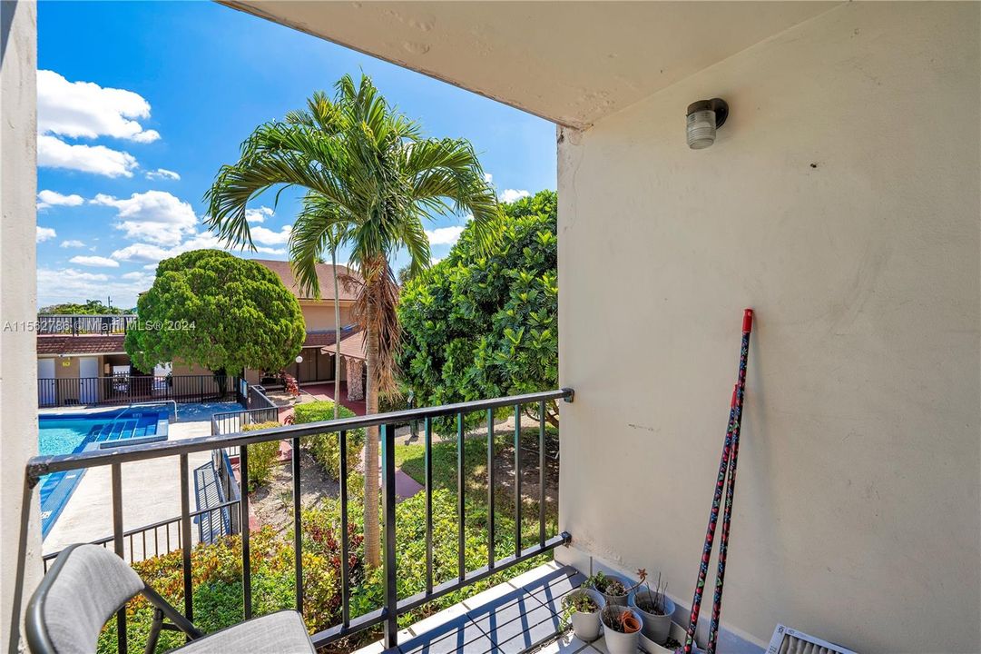 Recently Rented: $1,750 (1 beds, 1 baths, 635 Square Feet)