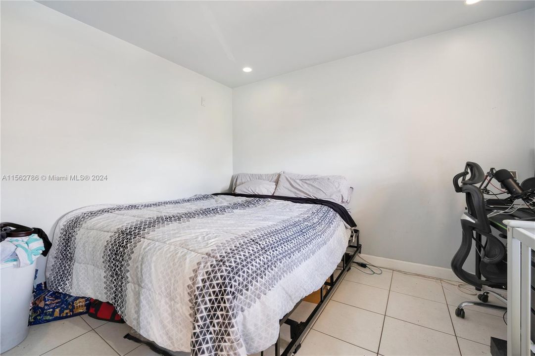 Recently Rented: $1,750 (1 beds, 1 baths, 635 Square Feet)