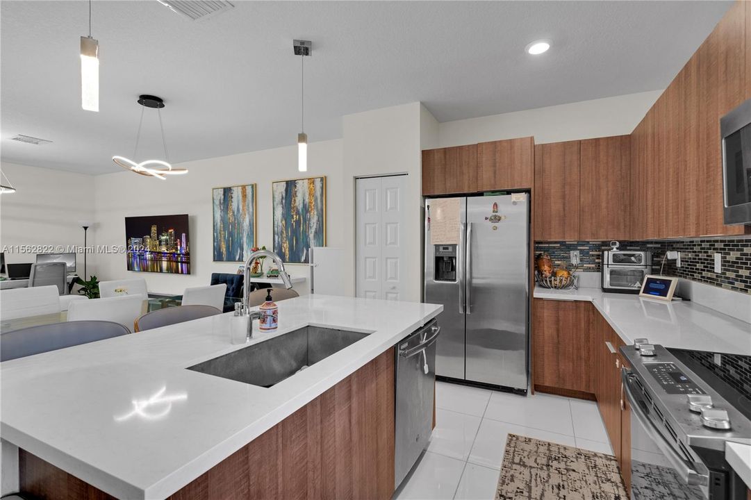 Active With Contract: $4,800 (4 beds, 2 baths, 2163 Square Feet)