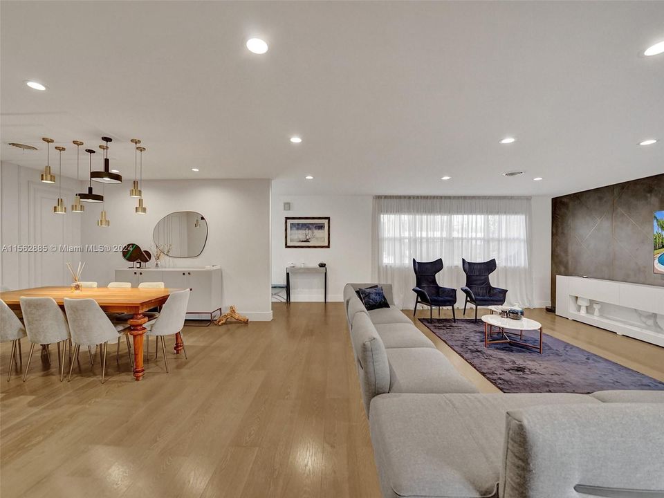 Active With Contract: $1,250,000 (4 beds, 3 baths, 0 Square Feet)