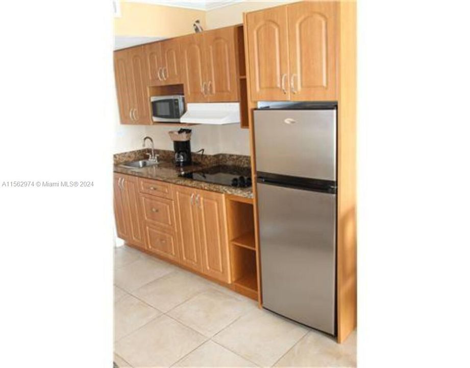 Active With Contract: $220,000 (0 beds, 1 baths, 360 Square Feet)