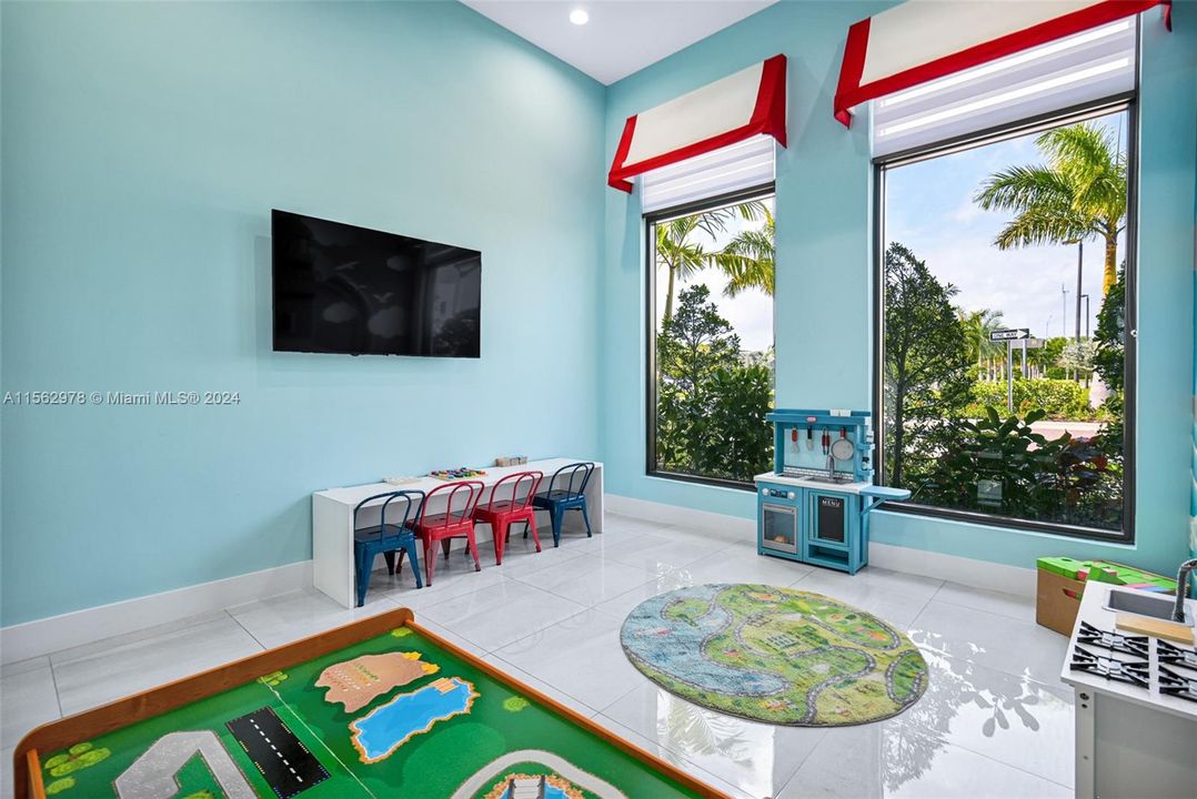 Recently Sold: $535,950 (3 beds, 2 baths, 1478 Square Feet)