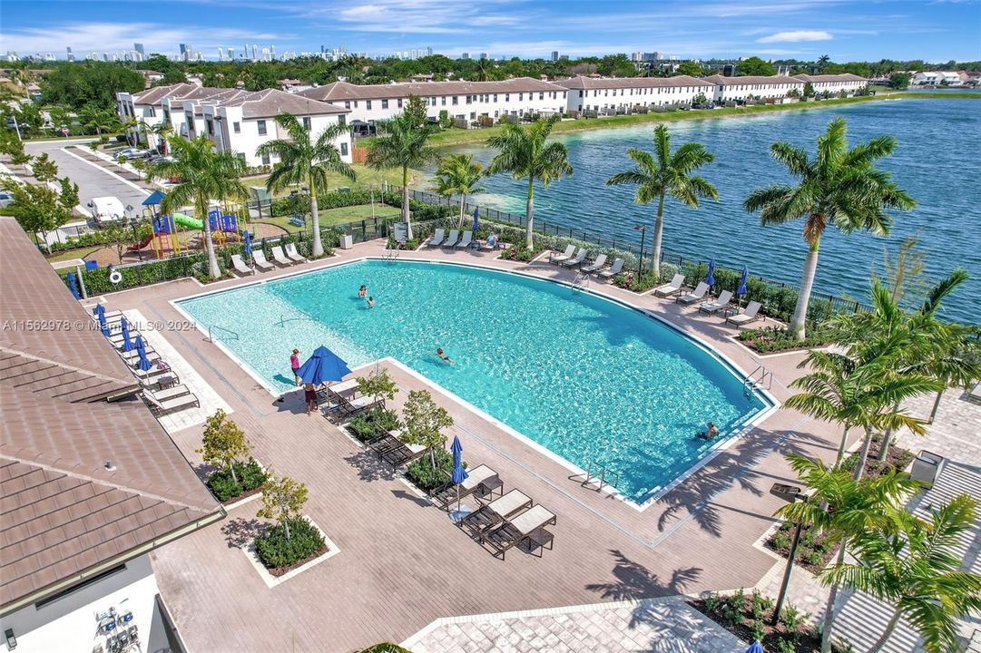 Recently Sold: $535,950 (3 beds, 2 baths, 1478 Square Feet)