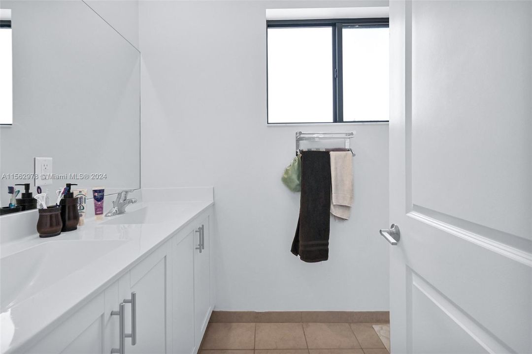 Recently Sold: $535,950 (3 beds, 2 baths, 1478 Square Feet)